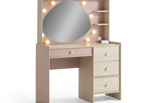 Osaka Makeup Table